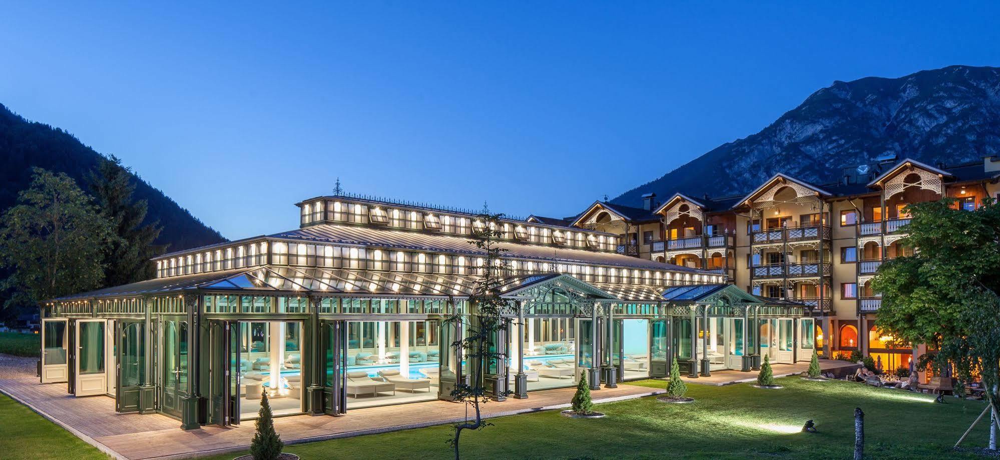 Der Wiesenhof Hotel 4*